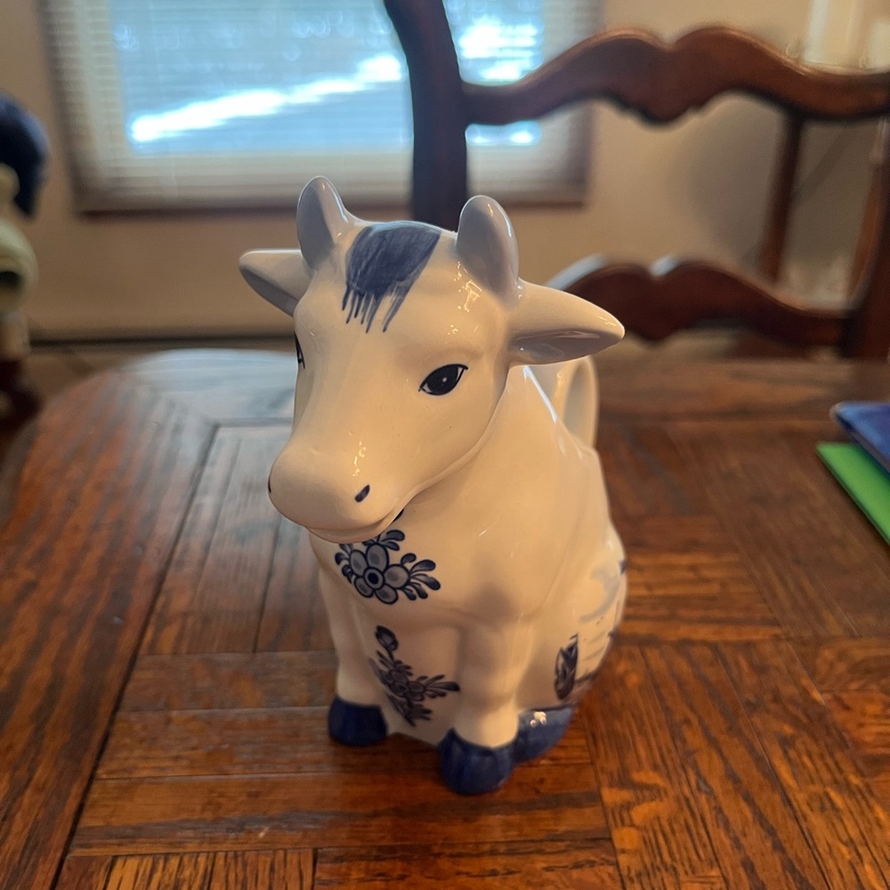 Vintage Delft Blue ceramic cow creamer